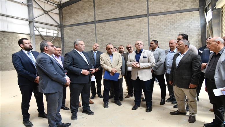 محافظ الفيوم يتفقد مجمع الأنشطة المتوسطة والصغيرة ومتناهية الصغر ضمن شغلك في قريتك