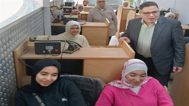 «القوى العاملة» تطلق دورة تعلم اللغة الإنجليزية لطلبة التمريض في الإسماعيلية 