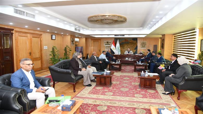 محافظ الفيوم يتابع موقف الرد على المتغيرات المكانية