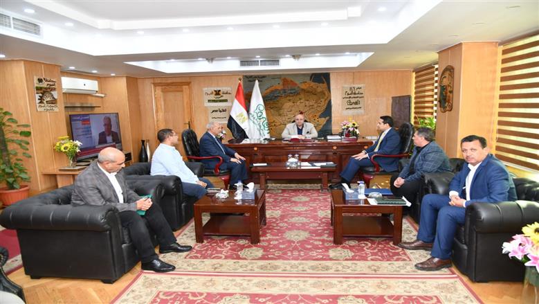 محافظ الفيوم يتابع موقف الرد على المتغيرات المكانية