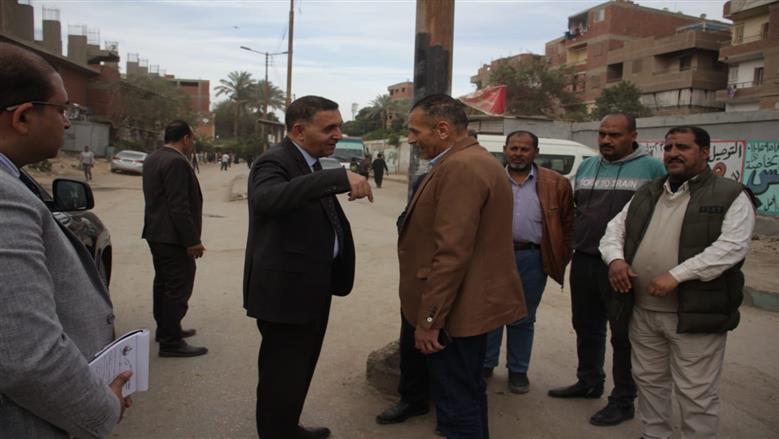 محافظ القليوبية يُجري جولة بقرية