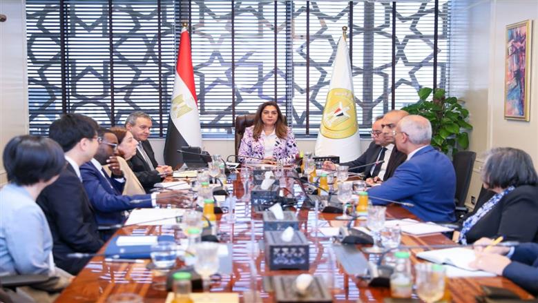 منال عوض تبحث مع «البنك الدولي» الموقف التنفيذي لمشروع إدارة تلوث الهواء بالقاهرة الكبرى