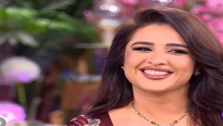 ياسمين عبدالعزيز تشارك جمهورها مقطع فيديو جديد.. ما علاقة مايكل جاكسون؟