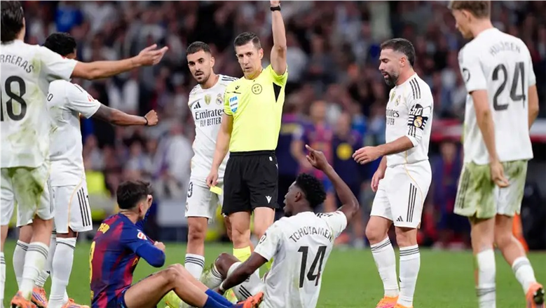 طرق مشاهدة كلاسيكو برشلونة وريال مدريد.. ليلة حسم لقب الدوري الإسباني