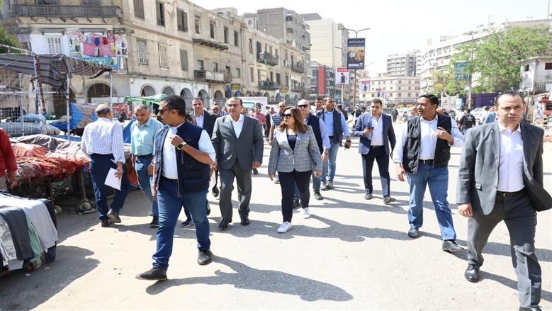 جولة وزيرة التنمية المحلية والبيئة فى العتبة 