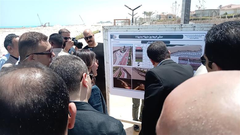 وزيرة الإسكان تتفقد الممشى السياحي الرابط بين مارينا 5 و7.. وتوجه بتكثيف معدلات الإنجاز