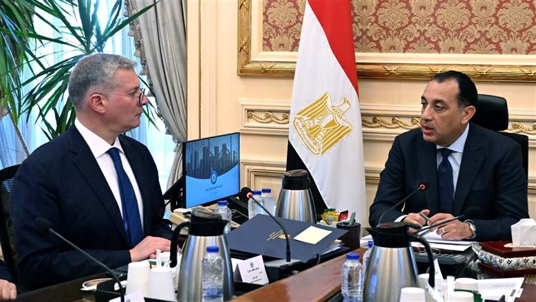 مدبولي يتابع مشروعات تعظيم القيمة المضافة لخام الفوسفات وزيادة إنتاج الأسمدة