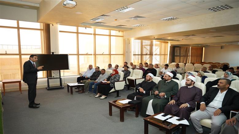 خلال فعاليات حول الأمن والمخاطر السيبرانية بمكتبة مصر العامة بمطروح بتنظيم من الجهاز القومى للاتصالات ومحافظة مطروح
