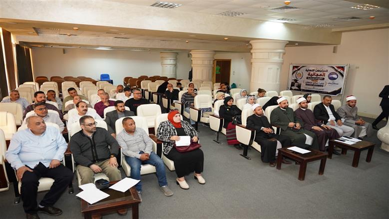 خلال فعاليات حول الأمن والمخاطر السيبرانية بمكتبة مصر العامة بمطروح بتنظيم من الجهاز القومى للاتصالات ومحافظة مطروح