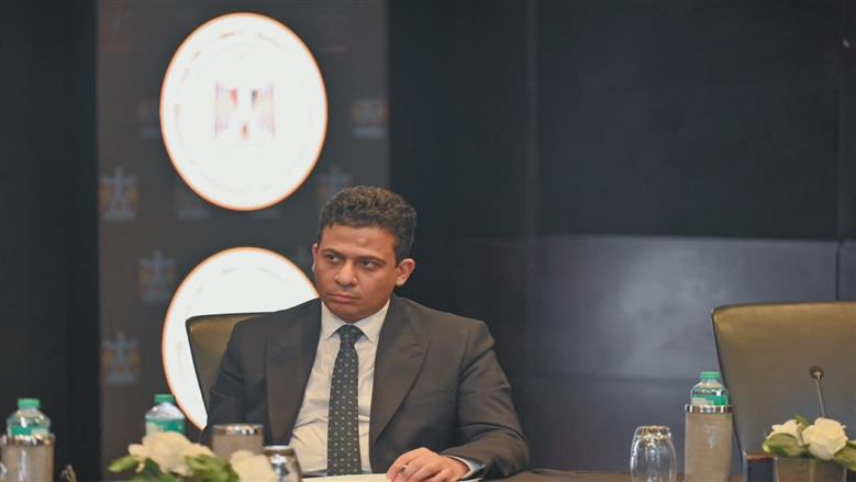 وزير الاستثمار يصدر قرارا بتعيين 3 مساعدين للشؤون التشريعية وعقود الاستثمار والتحول الرقمي
