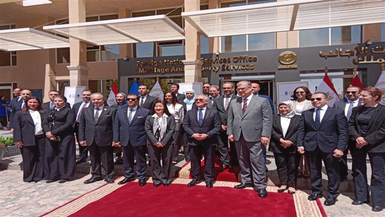 وزير العدل يفتتح مكتب المساعدة القانونية للأجانب في العاصمة الجديدة