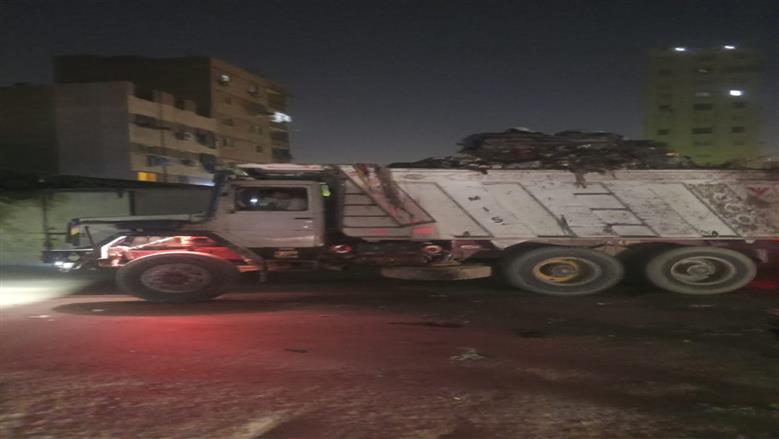 الجيزة ترفع 650 طن مخلفات من منطقة أرض الرخام بالمنيرة الغربية