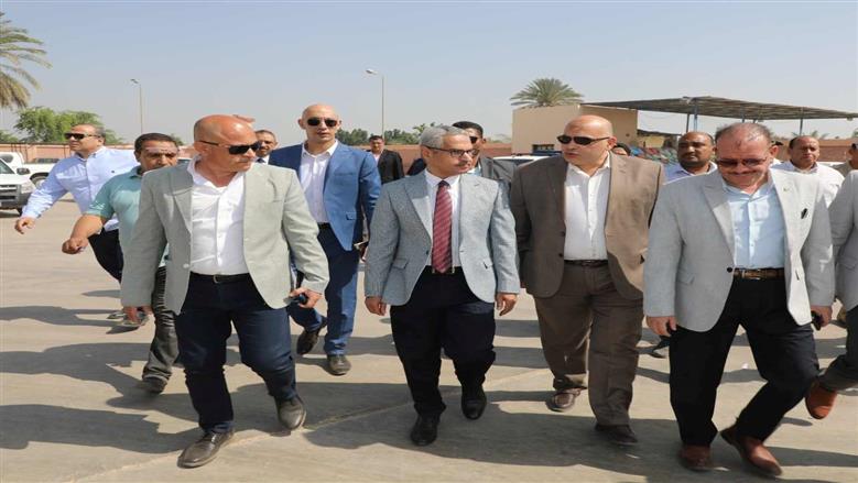 محافظ بني سويف يتابع ميدانيًا منظومة توريد القمح بصوامع سدس