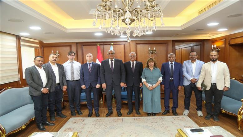   محافظ كفر الشيخ يناقش خطة «الزراعة الذكية» بـ12 قرية وتمويل كندي  