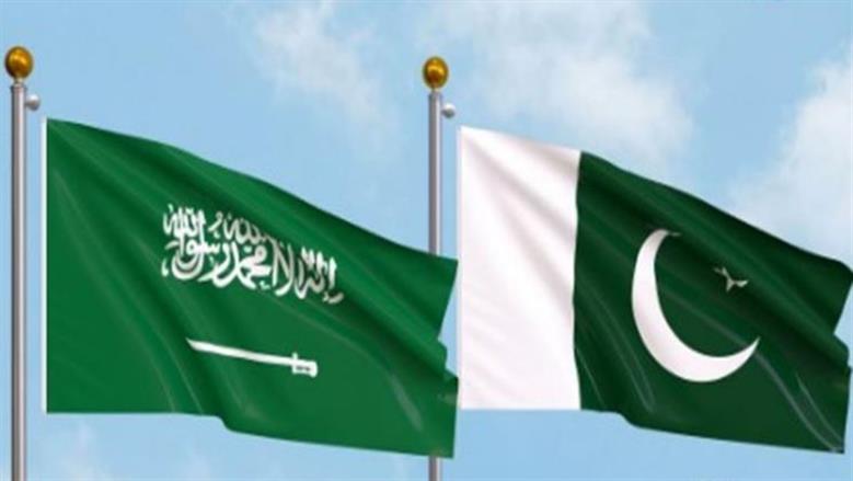 وزير خارجية باكستان ونظيره السعودي يبحثان سبل حماية الملاحة في مضيف هرمز 