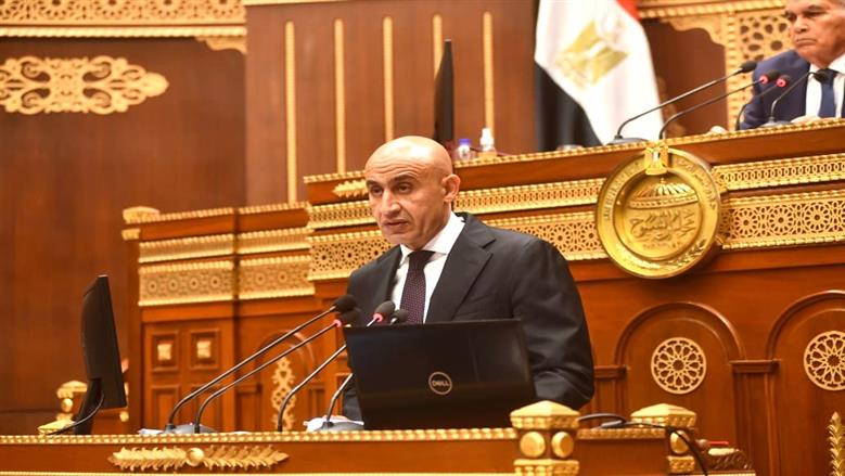 خلال ثلاث سنوات.. تطوير مناهج الرياضيات والعلوم بالكامل 