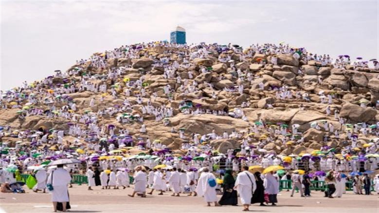 مدتها 30 يوما مدفوعة الأجر كاملا.. إجازة الحج للعاملين بالحكومة