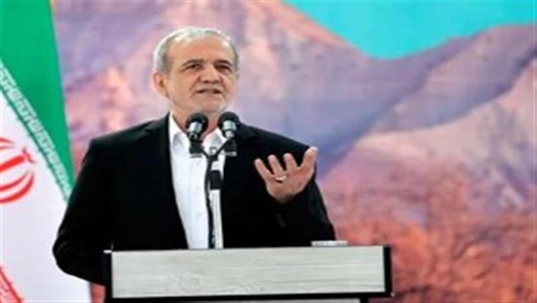 الرئيس الإيراني: لن نسمح لبعض الأطراف باستغلال ظروف الحرب للإضرار باقتصادنا 