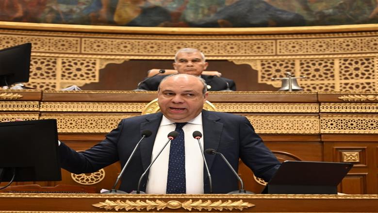 وزير الطيران: تراجع خسائر مصر للطيران إلى 13 مليار جنيه.. وخطة لتصفيرها خلال 6 سنوات 