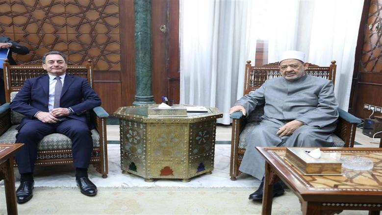 شيخ الأزهر لسفير فرنسا: نشأتنا على حب اللغة الفرنسية وترجمت كتبًا عن التصوف