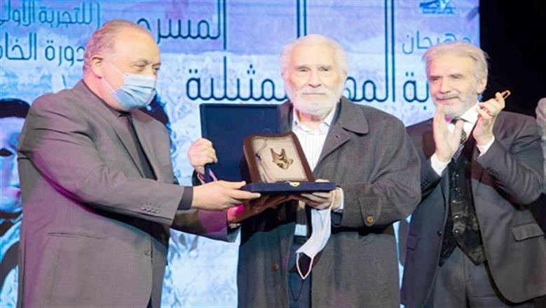 فنانون ينعون عبدالرحمن أبو زهرة: سيظل باقيا بأعماله.. وتعلمنا منه كيف يكون التمثيل فنا
