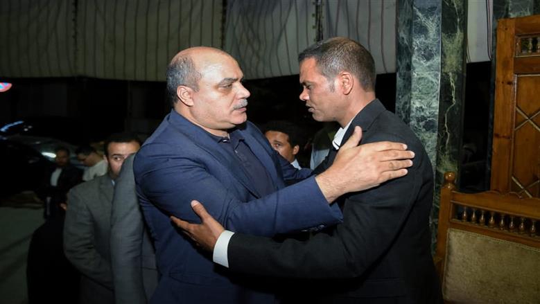 الكاتب الصحفي محمد الباز يعزي أسرة الشاعر الراحل سيد العديسي