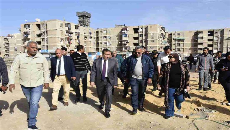 تطوير 72 عمارة بالسيدة نفيسة ورفع كفاءة الطرق والإنارة بالضواحي والزهور في بورسعيد