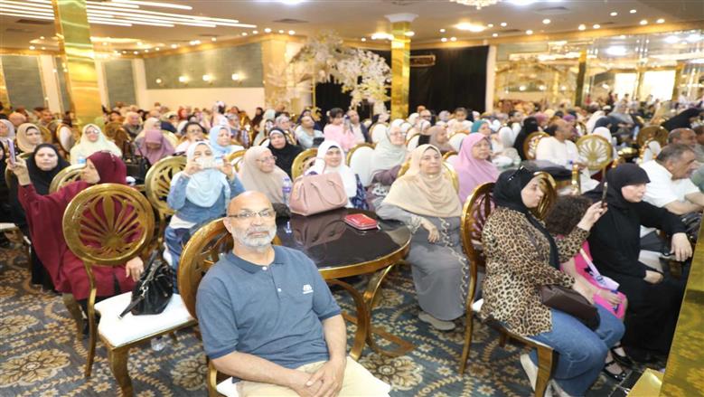محافظ بني سويف يودّع حجاج الجمعيات الأهلية قبل السفر للأراضي المقدسة لأداء فريضة الحج