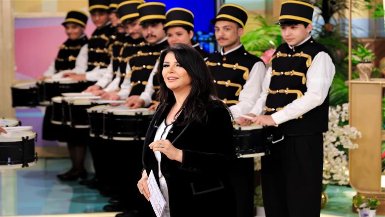 غناء وبهجة وألعاب وكوميديا في لقاء منى الشاذلي مع أبطال