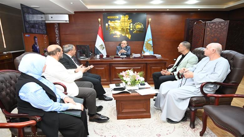 محافظ الغربية يلتقي أعضاء مجلسي النواب والشيوخ لبحث مشكلات الدوائر