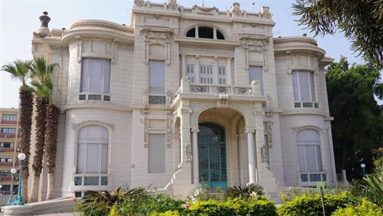 عين شمس جامعة 