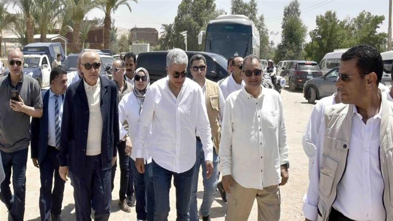 وزير السياحة ومحافظ الأقصر يتفقدان مشروع ترميم الصرح الأول بمعبد الرامسيوم