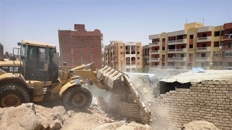 بمشاركة لجنة وزارية.. استرداد 12 قطعة أرض من أملاك الدولة في أسوان