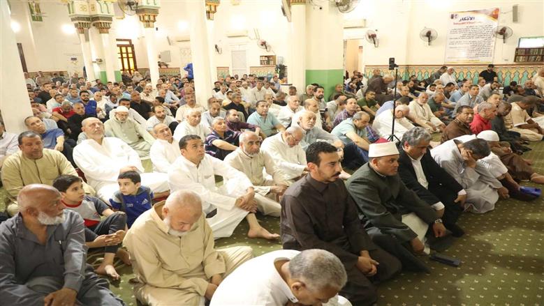 ترجمة خطبة الجمعة بلغة الإشارة بمسجد عمر بن عبد العزيز في بني سويف 