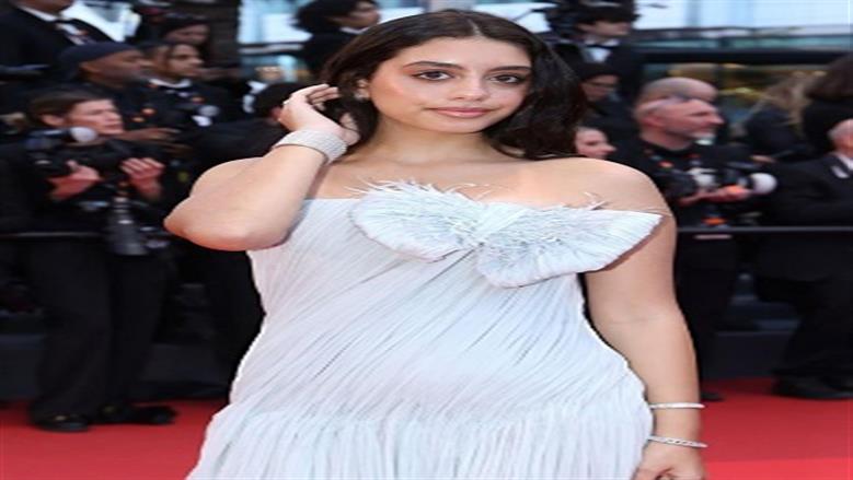 ياسمينا العبد على ريد كاربت مهرجان كان السينمائي