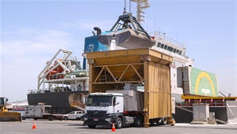 هيئة ميناء دمياط تستقبل السفينة ULTRAMED في أول عملية ترانزيت مباشر لليوريا الصب