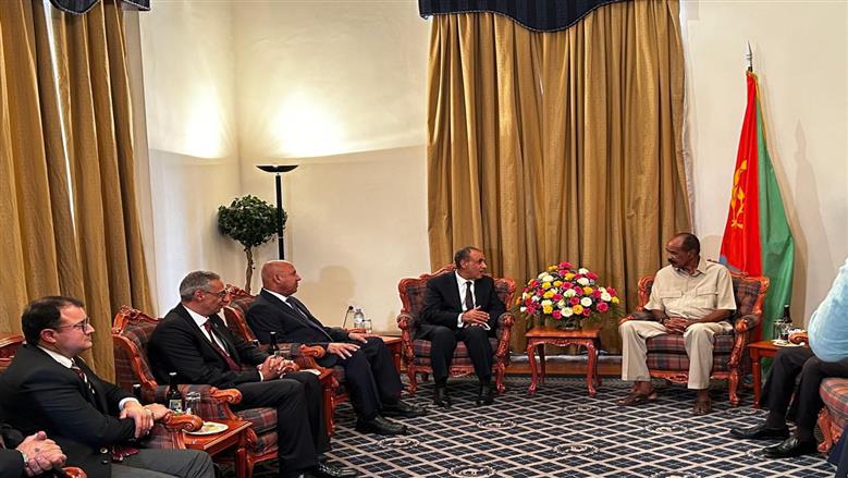 وزيرا الخارجية والنقل يلتقيان الرئيس الإريتري لتعزيز الشراكة الثنائية بين البلدين