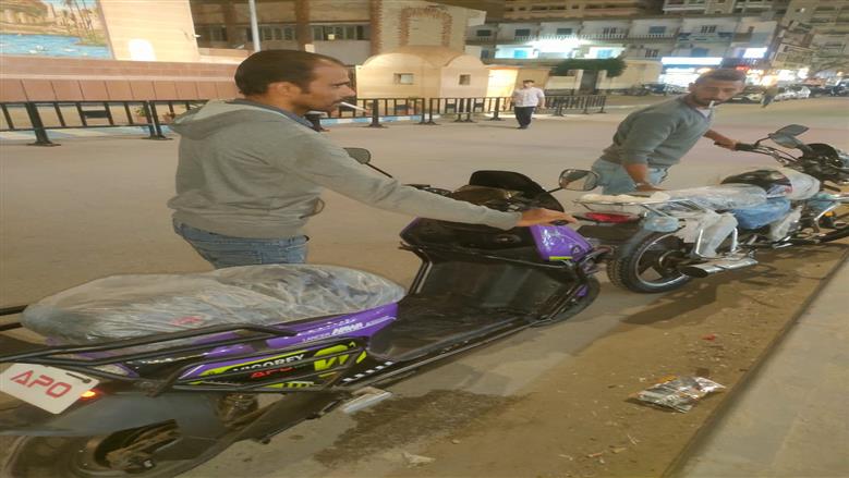 حملات لضبط الاسكوتر الكهربائي والبيتش باجي بشوارع مرسى مطروح