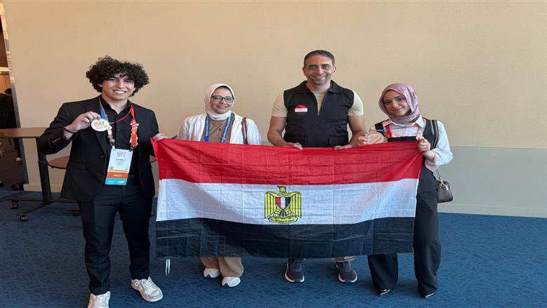 بعثة معرض مكتبة الإسكندرية للعلوم والهندسة تحقق إنجازا عالميا جديدا