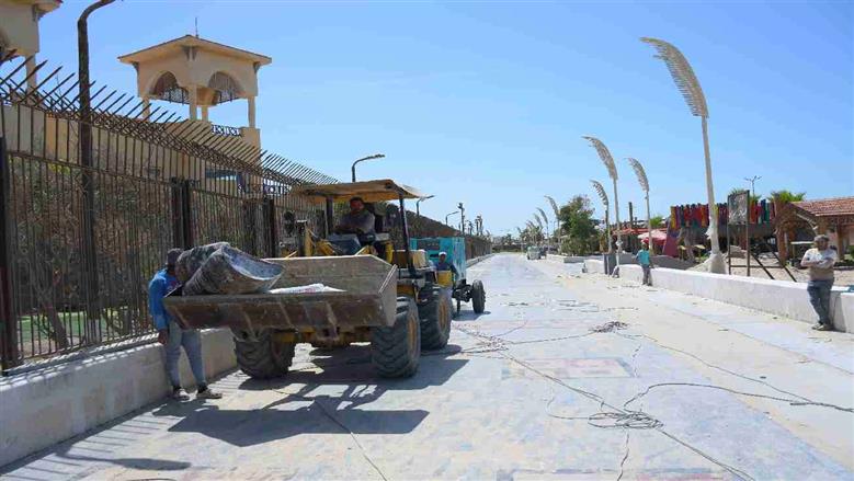 محافظ بورسعيد يتفقد كورنيش بورسعيد