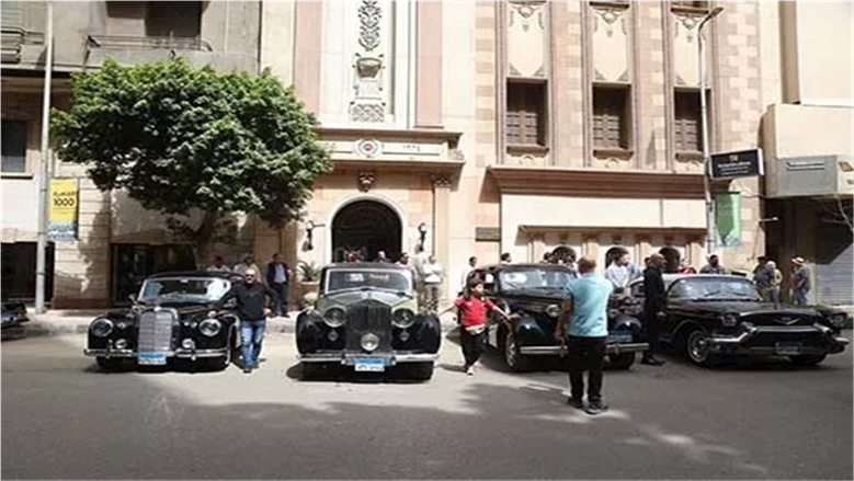 سيارات نادرة تجوب القاهرة في احتفالات مرور 121 عامًا على تأسيس مصر الجديدة