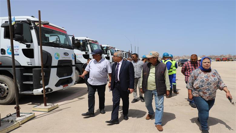 اصطفاف معدات الصرف الصحي بالإسكندرية لمواجهة أي طوارئ محتملة