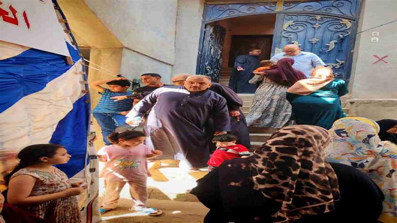 قافلة طبية على روح طبيب بقرية النخاس بالشرقية.. والكشف على أكثر من 500 حالة
