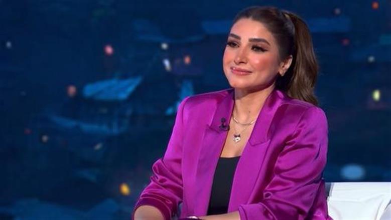 روجينا تحتفل بخطوبة ابنة شقيقتها.. والجمهور: «شبهك أكتر من بناتك»