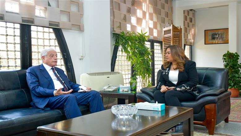 وزيرة التنمية المحلية والبيئة تبحث مع مستشار رئيس الجمهورية الموقف التنفيذي للمشروعات التنموية والخدمية وتعزيز جهود التنمية المستدامة بالمحافظات
