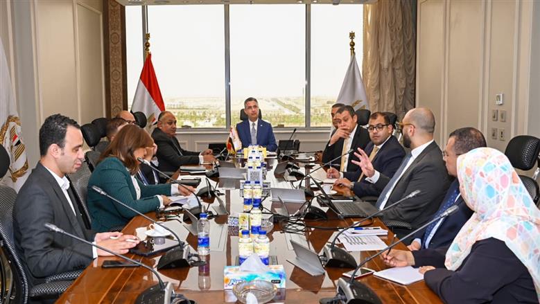 وزير التموين يتابع مستجدات منظومة كارت الخدمات الحكومية الموحد