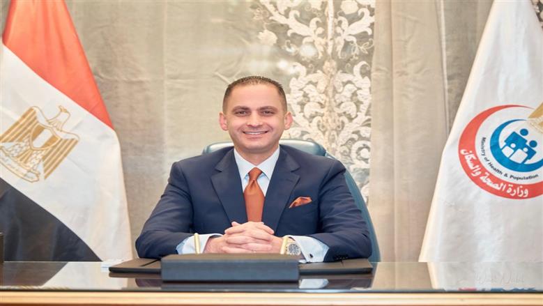 وزير الصحة يهنئ نائبه بمناسبة فوزه بجائزة الطبيب العربي في «الحوكمة الرشيدة»