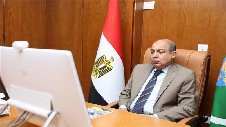 محافظ المنيا: تكثيف الحملات الرقابية على الأسواق والمخابز ومحطات الوقود استعدادا للعيد
