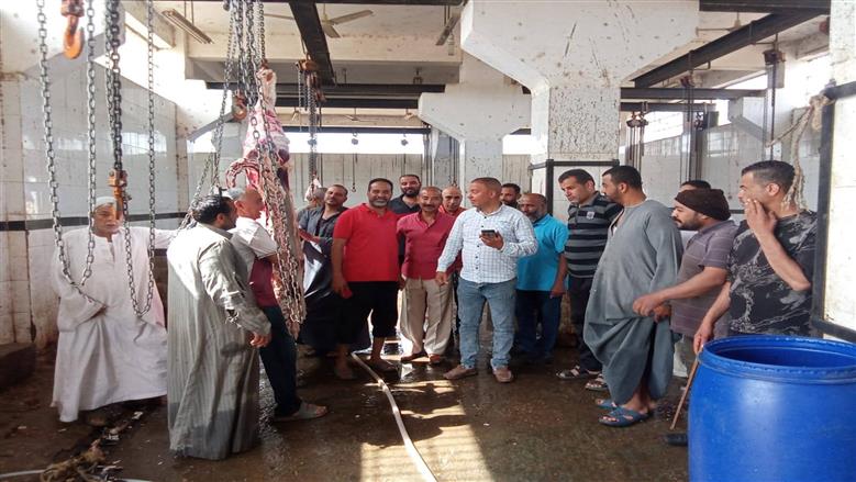رئيس مركز أبوقرقاص يتفقد المجازر استعدادا لاستقبال عيد الأضحى