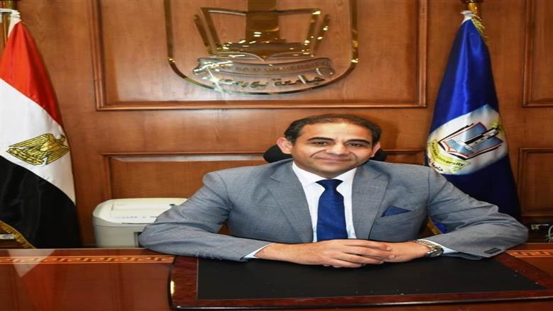 «حقوق بور سعيد» تطبق بصمة الحضور إلكترونيا للطلاب لضبط المنظومة التعليمية
